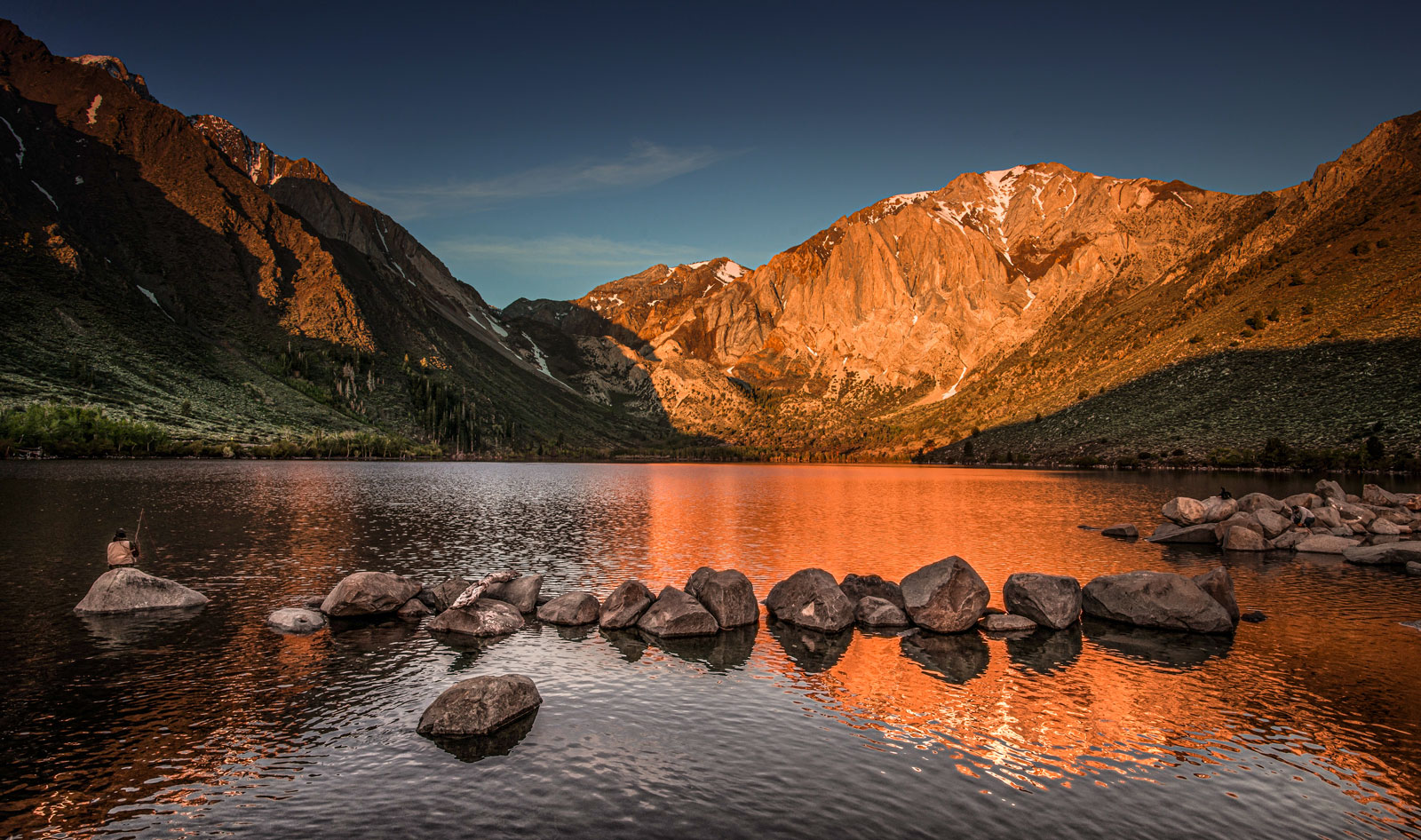 distance from mammoth mountain to crowley lake california